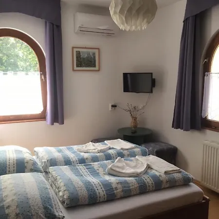 Bed & Breakfast Kaptalan Vendeghaz Balatonalmádi