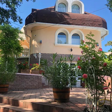 Bed & Breakfast Kaptalan Vendeghaz Balatonalmádi