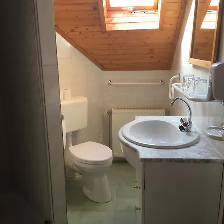 Bed & Breakfast Kaptalan Vendeghaz Balatonalmádi