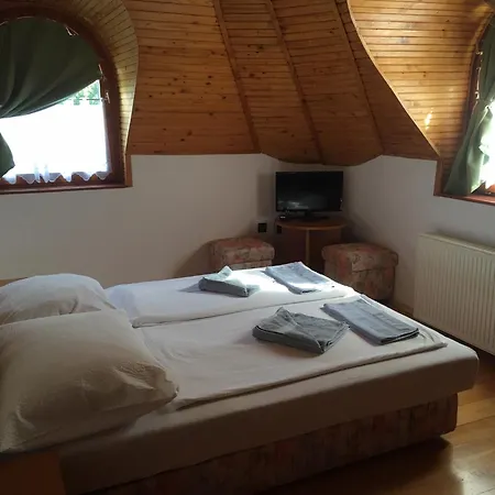 Káptalan Bed & Breakfast Balatonalmádi